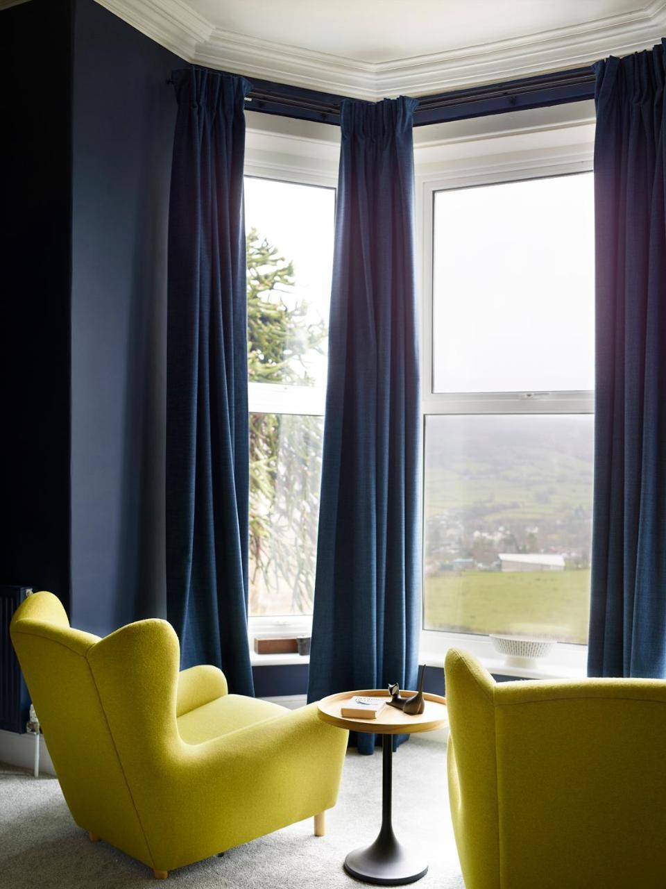 The Royston Hotel Llanbrynmair Exterior photo